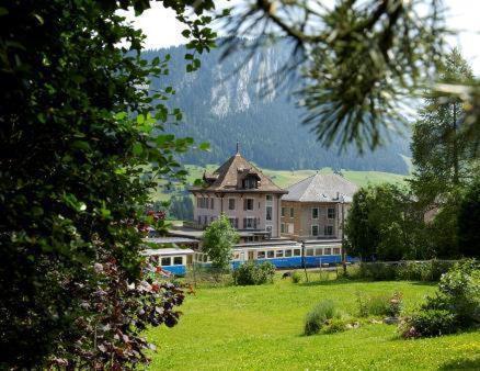 Hotel-Buffet De La Gare Chateau-d'Oex Bagian luar foto