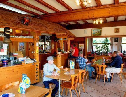 Hotel-Buffet De La Gare Chateau-d'Oex Bagian luar foto