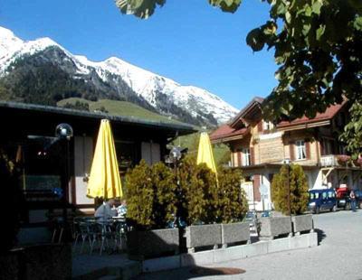 Hotel-Buffet De La Gare Chateau-d'Oex Bagian luar foto